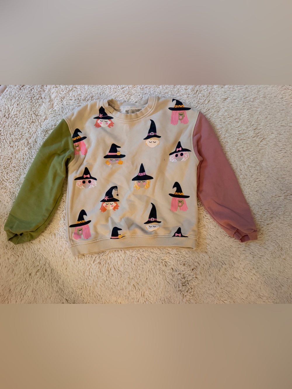 Girls' Cream Witch Print Colorblock Sweatshirt with Green and Pink Sleeves